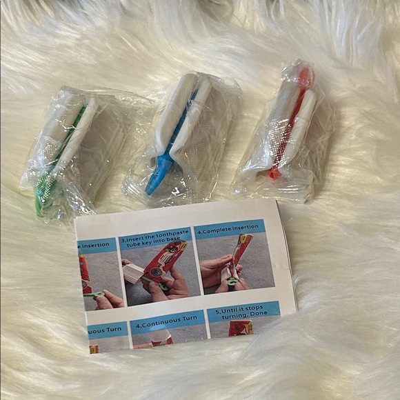 Toothpaste Squeezer - Picture 1 of 2